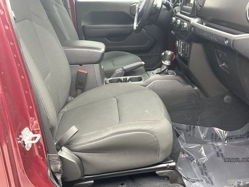 Used 2022 Jeep Wrangler Unlimited Sport AWD/4WD image 16