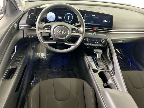 Used 2023 Hyundai Elantra SEL w/ Convenience Package FWD image 22