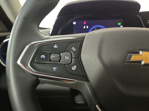 Certified 2025 Chevrolet Trax LT w/ LT Convenience Package FWD image 15