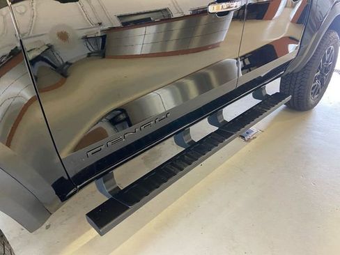 New 2026 GMC Canyon Denali w/ LPO, Denali Black Edition image 17