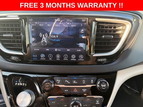 Used 2020 Chrysler Pacifica Touring-L Plus w/ Tire & Wheel Group image 17