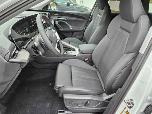 New 2025 Audi Q5 2.0T Premium Plus image 8
