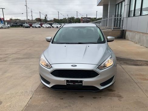 Used 2018 Ford Focus SE image 37