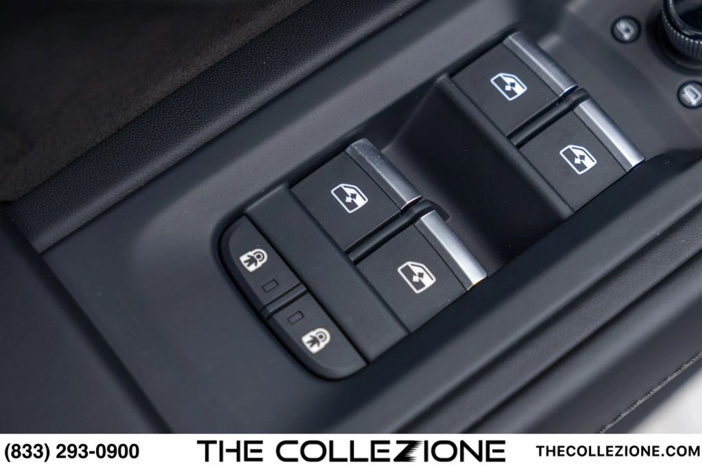 Used 2026 Lamborghini Urus SE AWD/4WD image 53