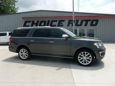 Used 2018 Ford Expedition Max Platinum AWD/4WD image 2