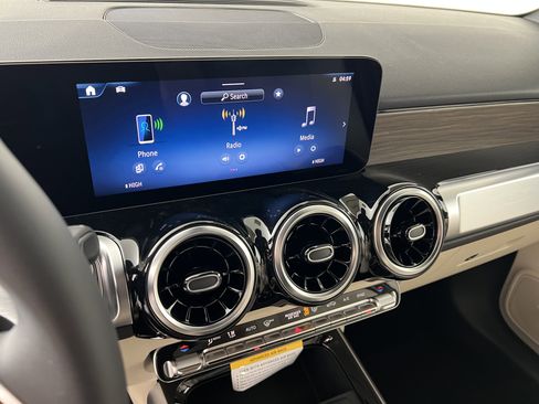 New 2026 Mercedes-Benz GLB 250 4MATIC image 29