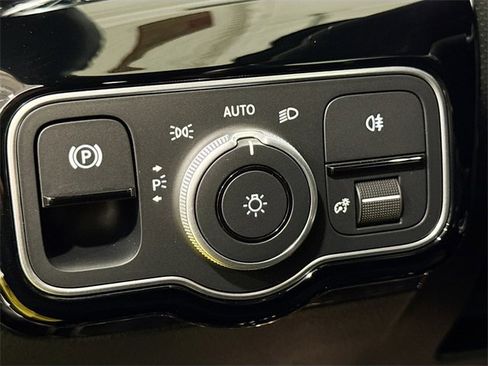 Certified 2025 Mercedes-Benz CLA 250 4MATIC image 10