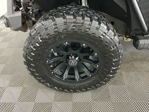 Used 2012 Jeep Wrangler Unlimited Rubicon w/ Dual Top Group AWD/4WD image 26