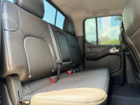 Used 2014 Nissan Frontier PRO-4X w/ Pro-4x Luxury Package AWD/4WD image 25