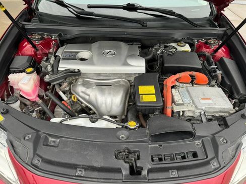 Used 2014 Lexus ES 300h w/ Luxury Package w/Bamboo Trim image 21