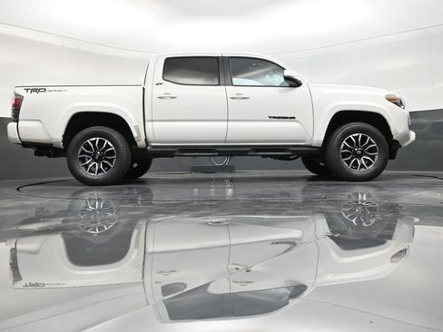 Used 2020 Toyota Tacoma TRD Sport w/ Technology Package RWD image 26
