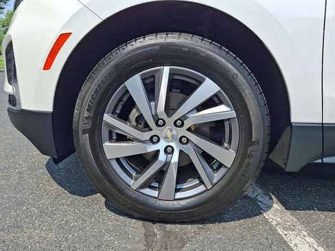 Certified 2024 Chevrolet Equinox Premier AWD/4WD image 30