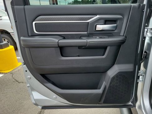 New 2026 RAM 2500 Big Horn AWD/4WD image 32
