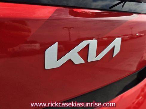 Used 2023 Kia Soul LX w/ LX Technology Package FWD image 8