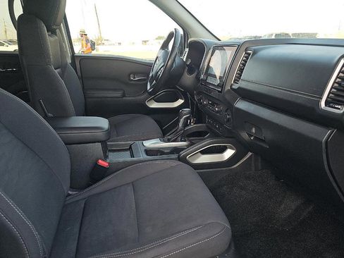 Used 2024 Nissan Frontier SV w/ SV Convenience Package image 7