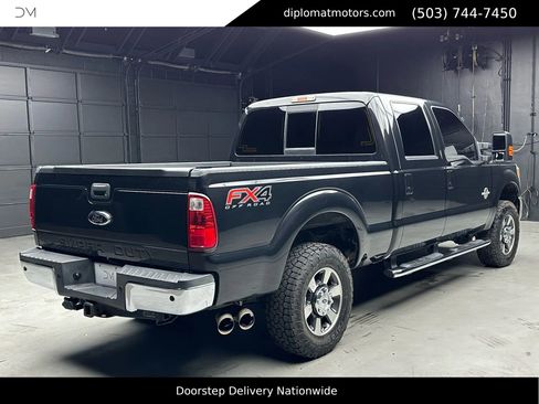 Used 2013 Ford F250 Lariat w/ Lariat Interior Pkg image 5