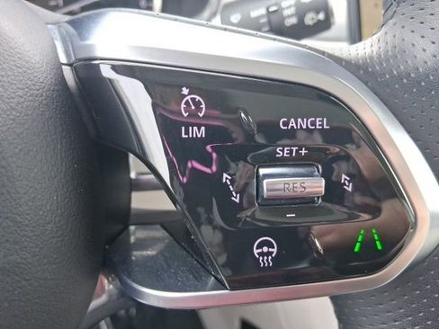 Used 2023 Jaguar F-PACE R-Dynamic S AWD/4WD image 19