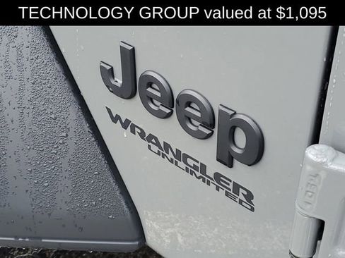 Used 2022 Jeep Wrangler Unlimited Sport AWD/4WD image 12