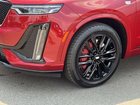 Certified 2024 Cadillac XT6 Sport w/ LPO, Onyx Lite Package AWD/4WD image 7