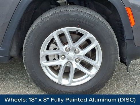 Used 2023 Jeep Grand Cherokee Laredo image 20