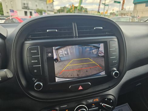 Used 2023 Kia Soul LX w/ Option Group 015 FWD image 26