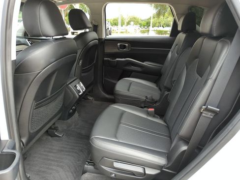 Used 2023 Kia Sorento EX w/ Panoramic Sunroof Package FWD image 22