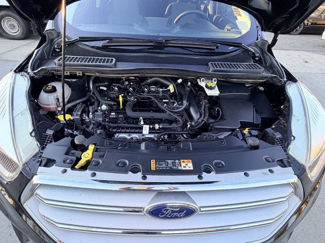 Used 2019 Ford Escape SE FWD image 9