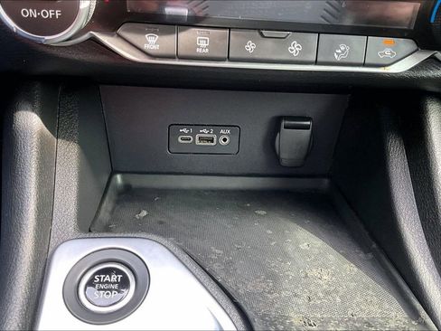 Used 2023 Nissan Sentra SV w/ All-Weather Package image 33