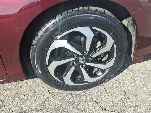 Used 2017 Honda Accord EX-L image 9
