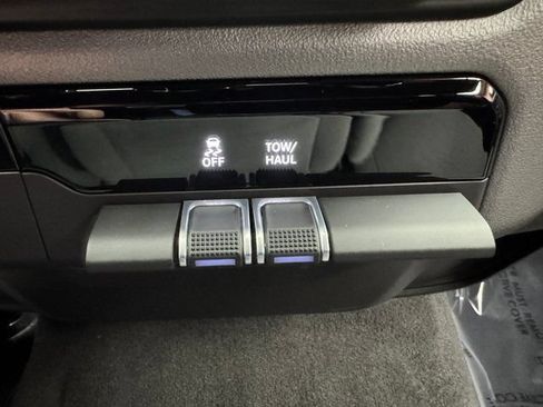Used 2022 RAM 1500 Big Horn AWD/4WD image 18