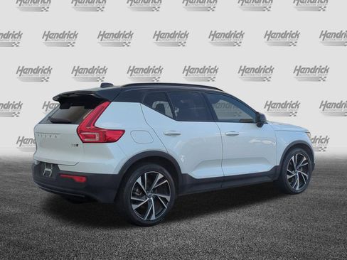 Used 2021 Volvo XC40 T5 R-Design w/ Advanced Package AWD/4WD image 9