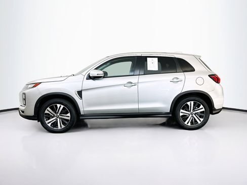 Used 2025 Mitsubishi Outlander Sport SE image 4