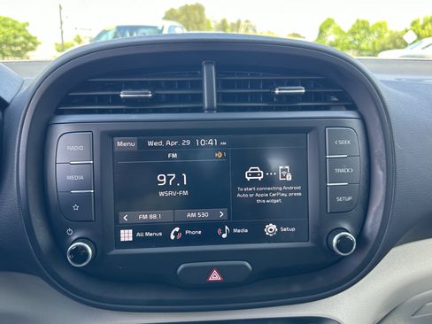 Used 2025 Kia Soul LX FWD image 26