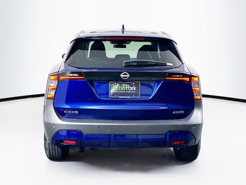 Used 2025 Nissan Kicks SV AWD/4WD image 7