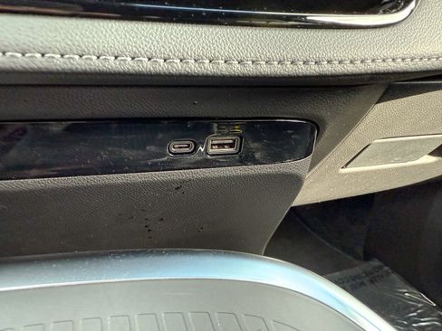 Certified 2025 Buick Enclave Sport Touring image 33