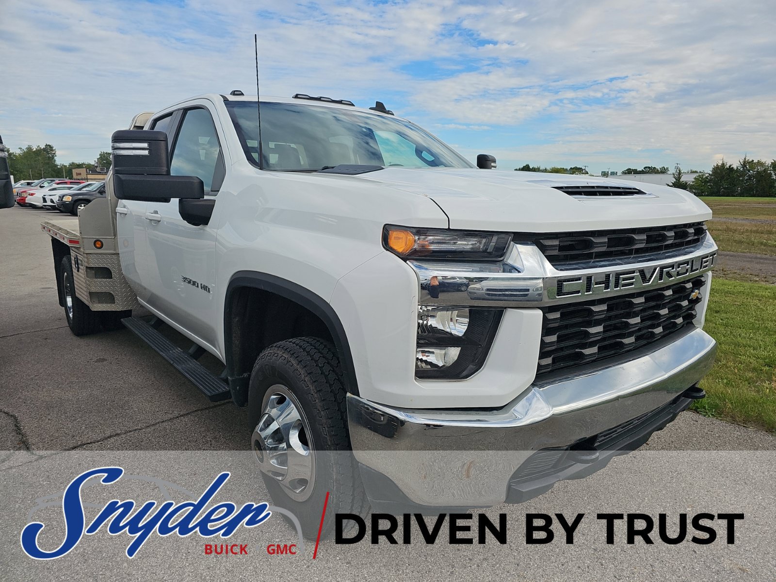 Used 2022 Chevrolet Silverado 3500 LT AWD/4WD image 5