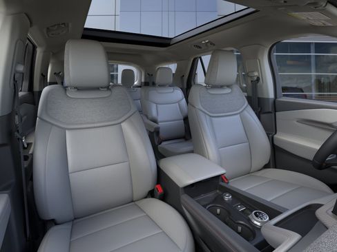 New 2026 Ford Explorer Active image 10