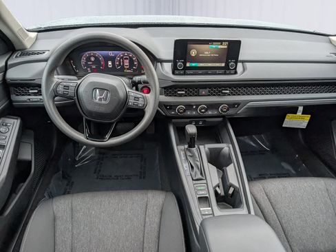 Certified 2025 Honda Accord SE image 14