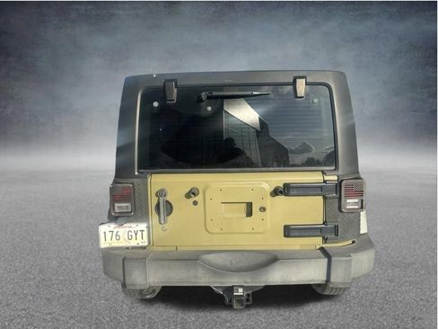 Used 2013 Jeep Wrangler Unlimited Sport w/ Connectivity Group AWD/4WD image 7