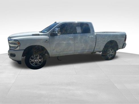 Used 2023 RAM 2500 Laramie AWD/4WD image 4