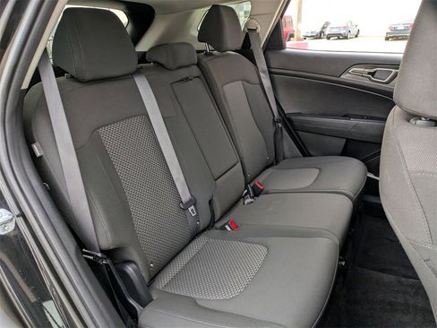 Used 2024 Kia Sportage LX image 27