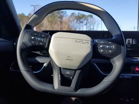 New 2025 Kia K4 GT-Line w/ GT-Line Sunroof Package image 22