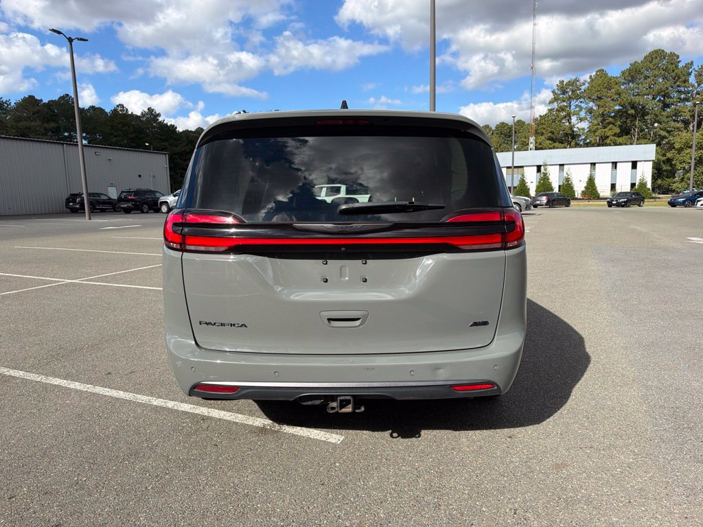 Certified 2023 Chrysler Pacifica Touring-L w/ Road Tripper Package AWD/4WD image 6