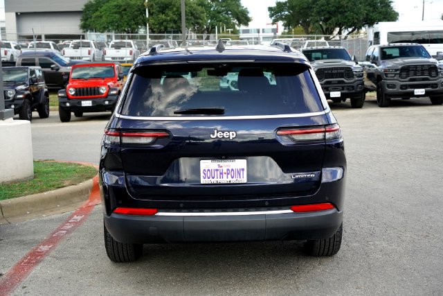 Used 2023 Jeep Grand Cherokee L Limited w/ Luxury Tech Group II RWD image 7