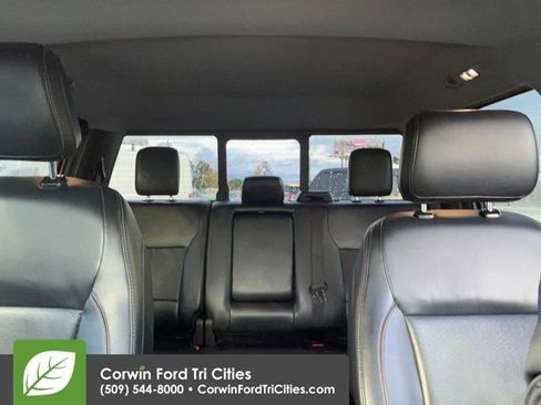 Used 2023 Ford F350 Lariat w/ Chrome Package image 36