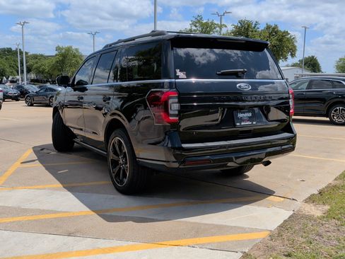 Used 2023 Ford Expedition Limited AWD/4WD image 8