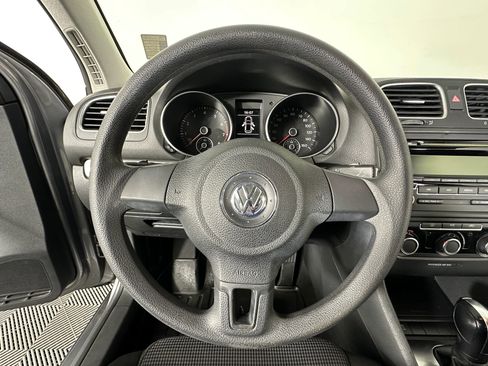 Used 2013 Volkswagen Golf 2.5L Hatchback 4D image 31