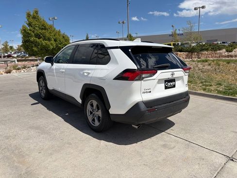 Used 2024 Toyota RAV4 XLE AWD/4WD image 7