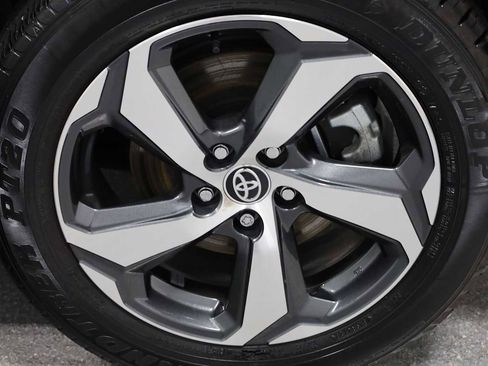 Used 2024 Toyota RAV4 SE image 35