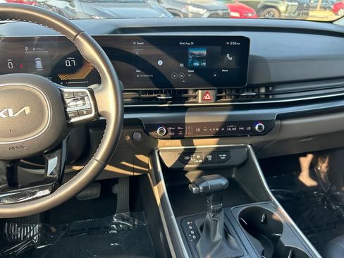 Used 2026 Kia Carnival FWD image 18